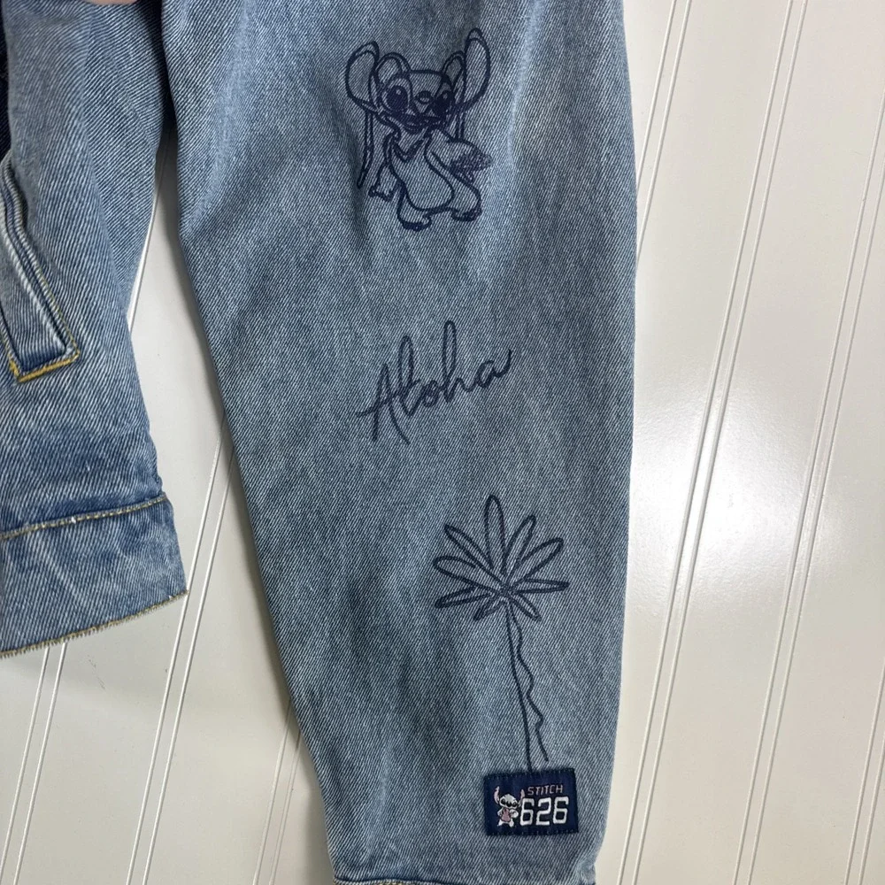 Disney Stitch 626 Jean Jacket Juniors Size S(3-5)‎ Light Wash Embroidered Prints